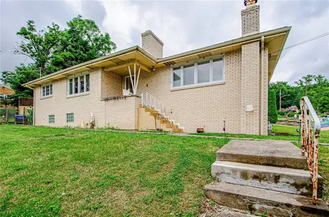 440 Oliver Dr, White Oak, PA 15131