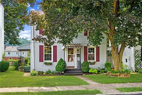 1031 Kennedy Dr, Ambridge, PA 15003