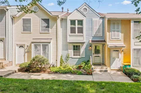 6362 Springhouse Pl, Bridgeville, PA 15017