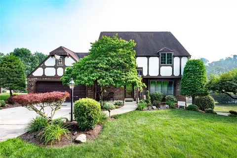 104 Springhouse Dr, Clairton, PA 15025