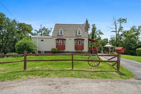 357 James St, North Versailles, PA 15137