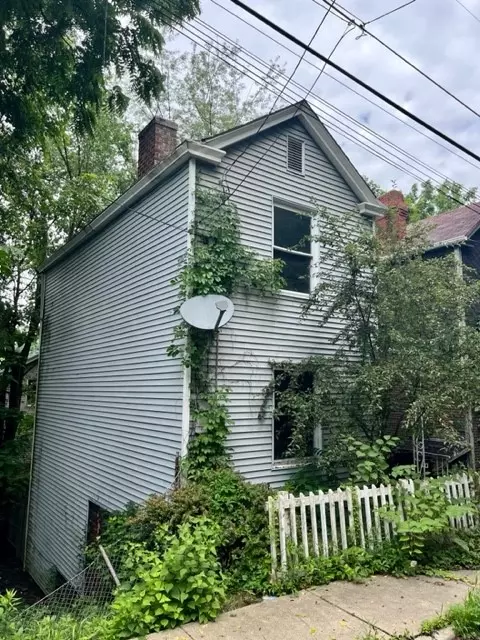 1231 Morrow St, Pittsburgh, PA 15221 photo 2