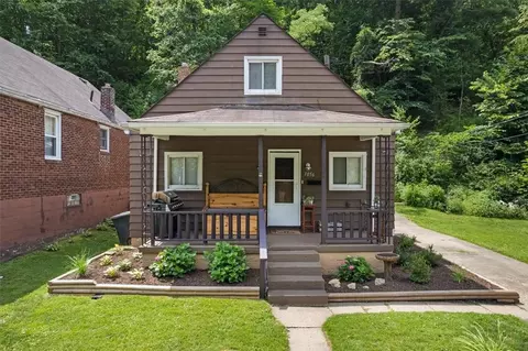 1056 Hazel Ave, Ambridge, PA 15003