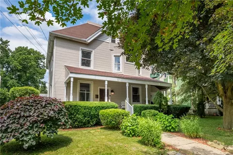 639 Maple Ln, Sewickley, PA 15143