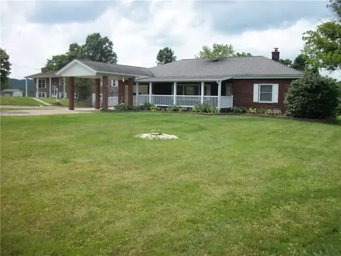 562 Old Waynesburg Rd, Carmichaels, PA 15320