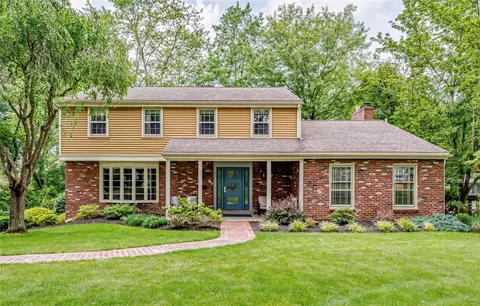 111 Algonquin Rd, Pittsburgh, PA 15241
