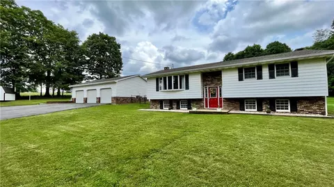 6173 Route 403 Hwy, Dilltown, PA 15929