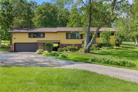 106 Caromar Dr, Mars, PA 16046