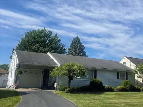 236 Elizabeth St, New Castle, PA 16105