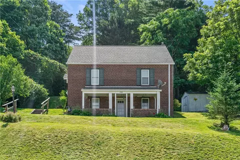 2509 Kane Rd, Aliquippa, PA 15001