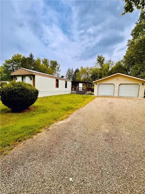 3515 1st Ave, Jamestown, PA 16134