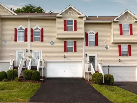 2106 Shawnee Dr, Washington, PA 15301