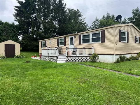 400 Hammersmith Dr, Indiana, PA 15701