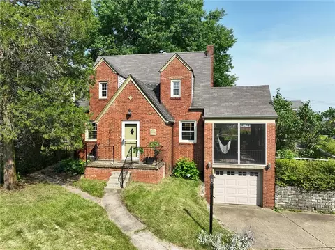 1613 El Paso, Pittsburgh, PA 15206