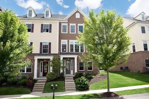 331 Osona Ln, Mars, PA 16046