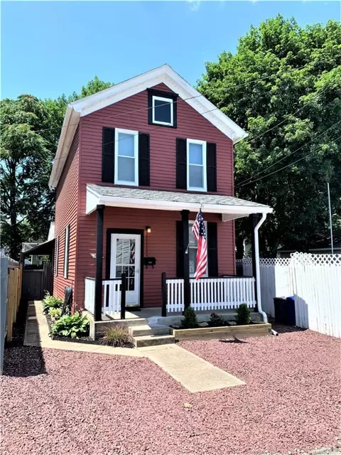724 9th Ave, New Brighton, PA 15066