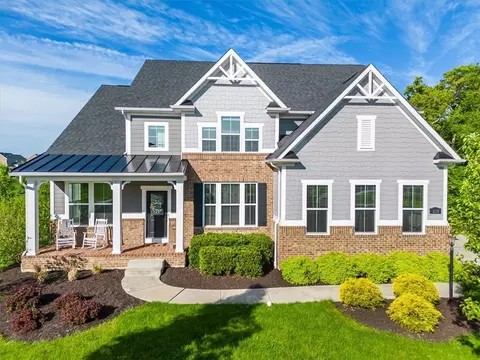 208 Kilclare Ct, Mars, PA 16046