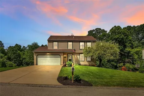 530 Peregrine Dr, North Huntingdon, PA 15642