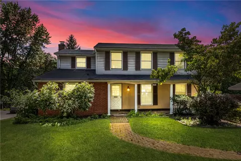 2429 Rolling Farms Rd, Glenshaw, PA 15116