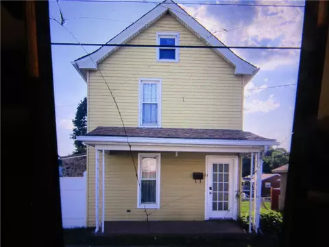9 Dubois St, Scottdale, PA 15683