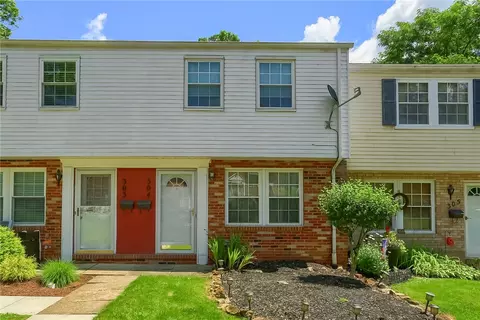 304 Hickory Cir, Canonsburg, PA 15317