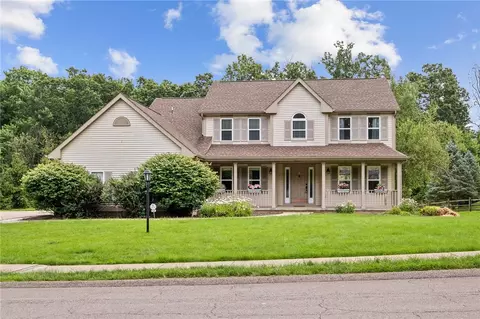 529 Dorchester Dr, Seven Fields, PA 16046