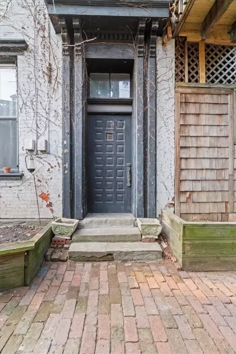 1947 S 18th St, Pittsburgh, PA 15203