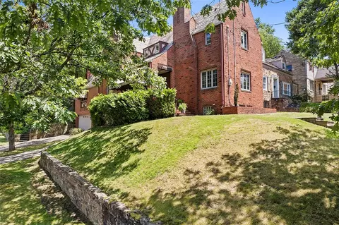 1 Cherokee Pl, Pittsburgh, PA 15228