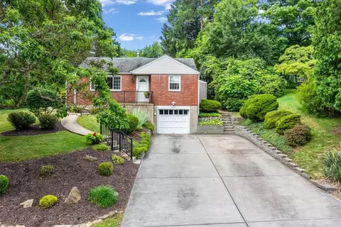 9939 Neuhart Blvd, Wexford, PA 15090