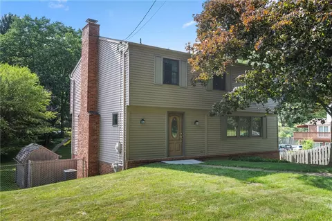 2921 Greenfield Rd, Glenshaw, PA 15116
