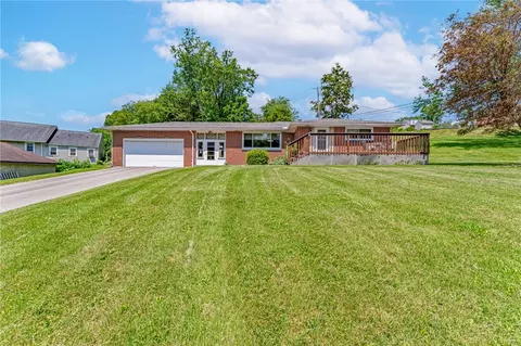 220 Wills Rd, New Kensington, PA 15068