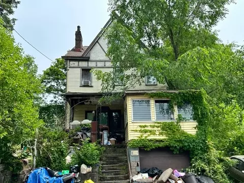 1316 Wesley St, Pittsburgh, PA 15221