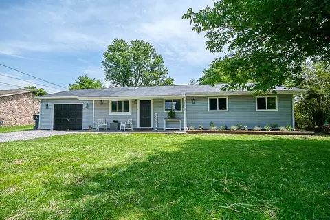 105 Chadborne Ct, Cranberry Township, PA 16066