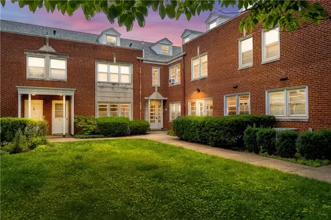 825 Morewood Ave #L2, Pittsburgh, PA 15213