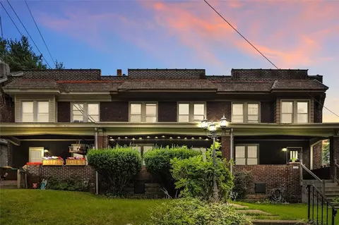 2002 Lacrosse St, Pittsburgh, PA 15218
