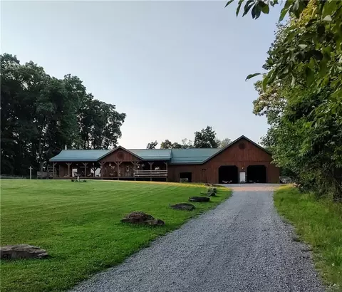 333 Mcville Rd, Freeport, PA 16229