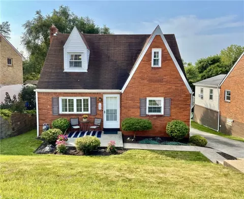 152 Baker Dr, Pleasant Hills, PA 15236