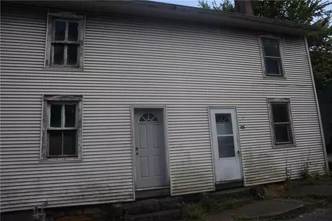 147 Spring St, Coal Center, PA 15423