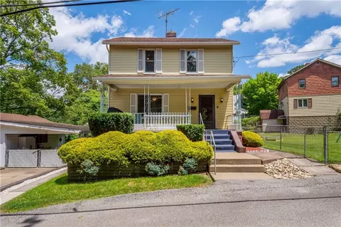 1237 Oakleaf Dr, Pittsburgh, PA 15207