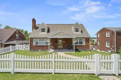 5420 Fredanna St, Pittsburgh, PA 15207