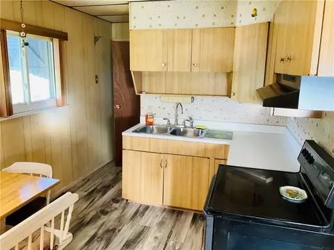 9779 Laurel Ave, Irwin, PA 15642 photo 9