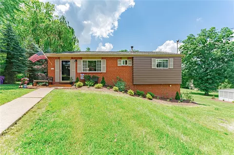 4911 Sardis Rd, New Kensington, PA 15068