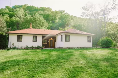 965 Gypsy Glen Rd, Beaver, PA 15009