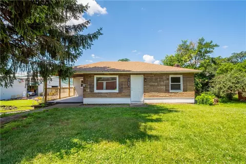 1600 2nd Ave, Conway, PA 15027