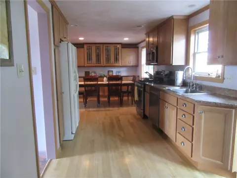 18 Cambridge Dr, Irwin, PA 15642 photo 11