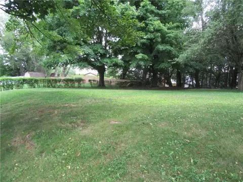 18 Cambridge Dr, Irwin, PA 15642 photo 3