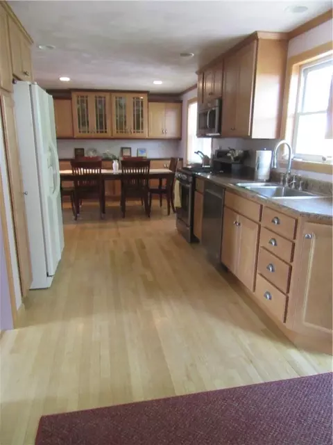 18 Cambridge Dr, Irwin, PA 15642 photo 10