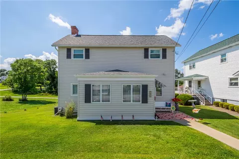 745 Park St, California, PA 15419