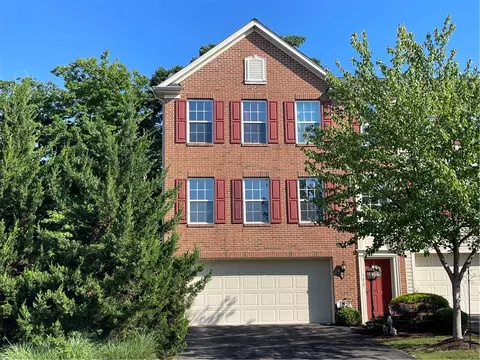 132 Horizon Dr, Monroeville, PA 15146