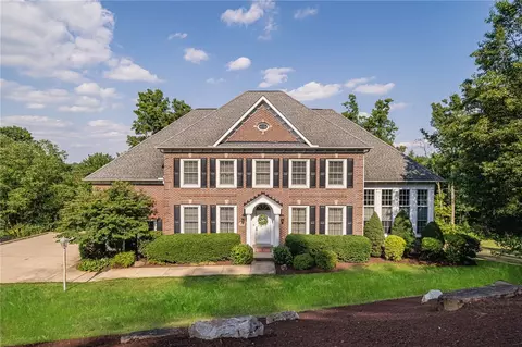 2028 Timbercrest Dr, Greensburg, PA 15601
